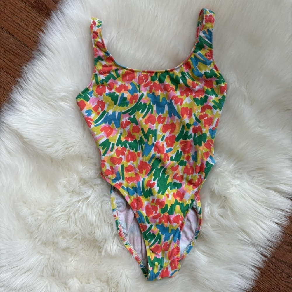 Daffy Women's multi One Piece Swimwear Scoop Neckline Design